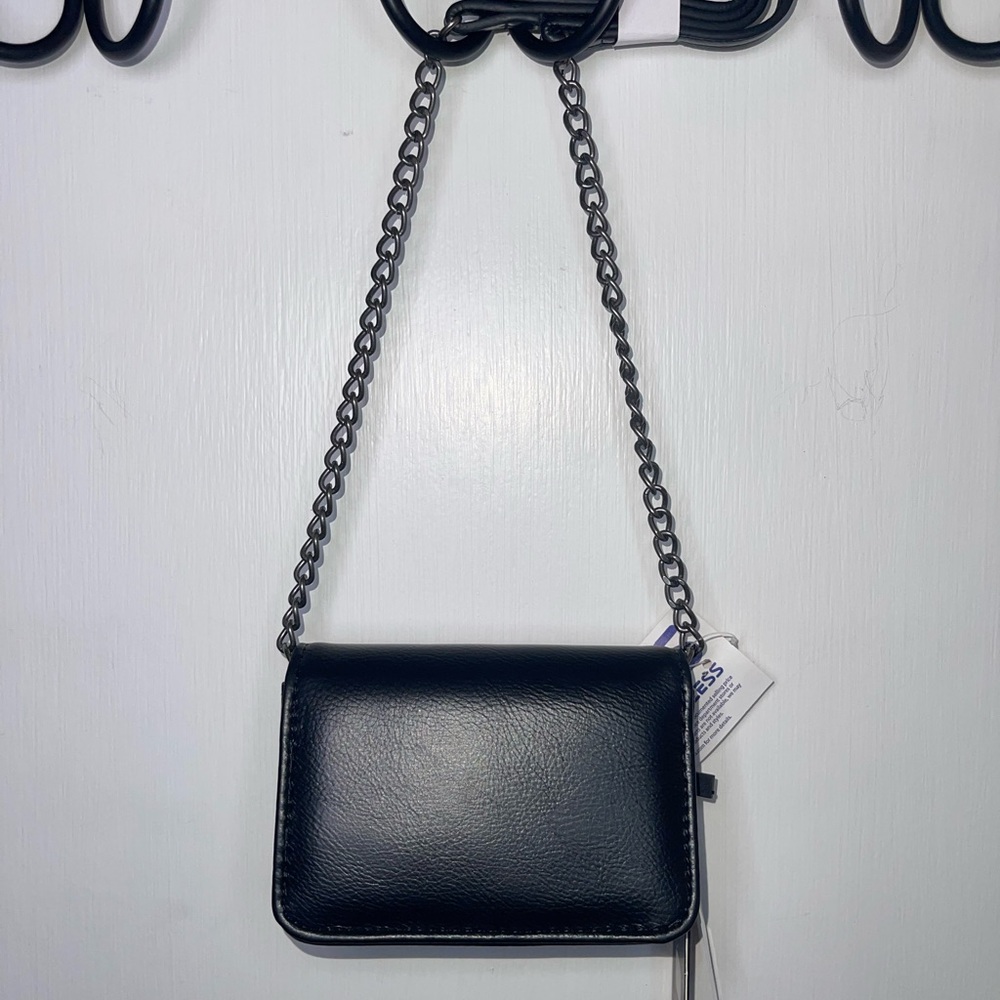 NWT Ed Hardy Black Skull Chain Clutch - Picture 3 of 10